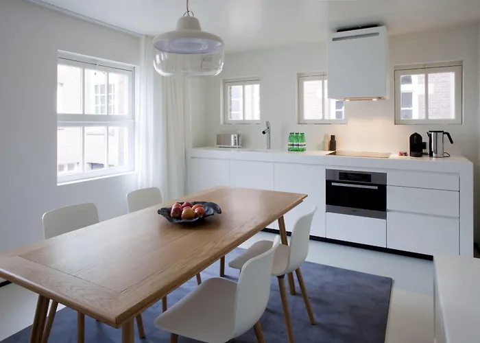 Urban Residences شقة فندقية 4*