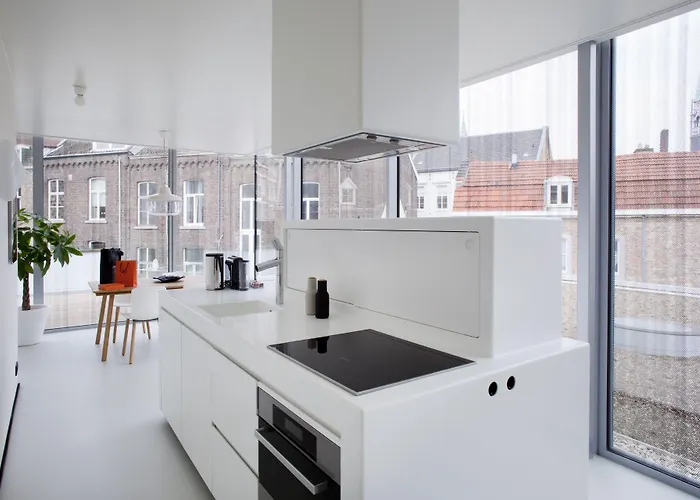 Urban Residences شقة فندقية 4*