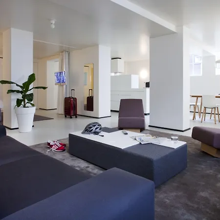 Urban Residences Aparthotel 4*