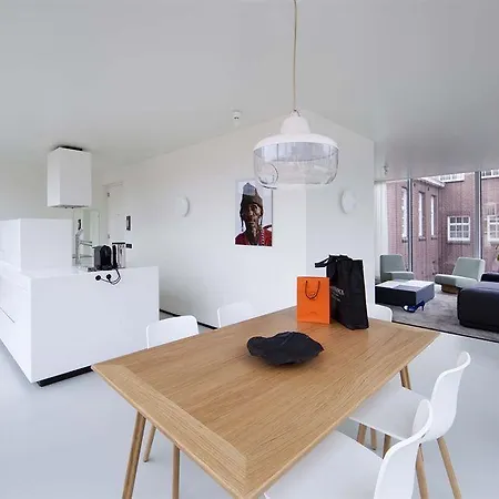 Aparthotel Urban Residences 4*