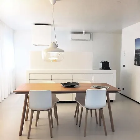Urban Residences Aparthotel 4*