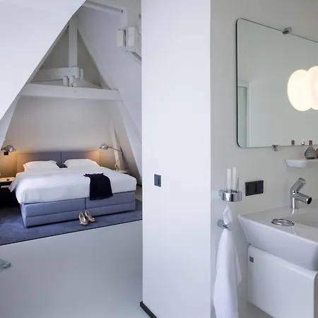 Urban Residences 4*