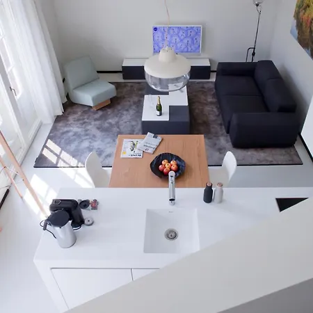 Urban Residences Aparthotel 4*