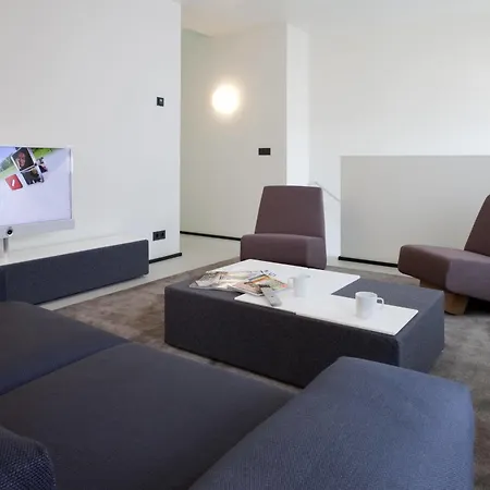 Aparthotel Urban Residences 4*