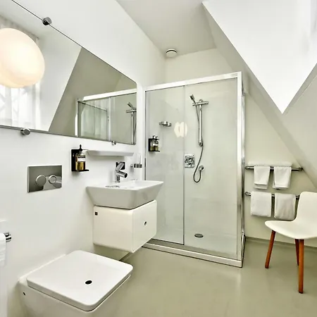 Urban Residences Aparthotel 4*