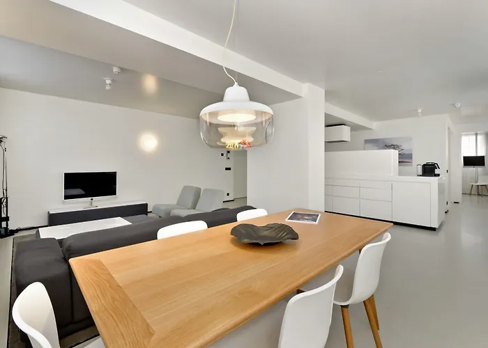 Aparthotel Urban Residences 4*