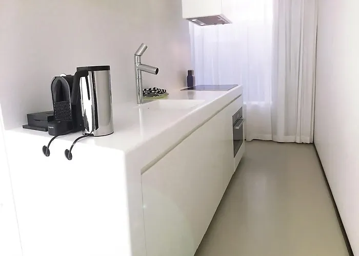 Urban Residences Aparthotel 4*