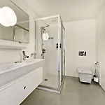 Urban Residences Апарт-отель Маастрихт